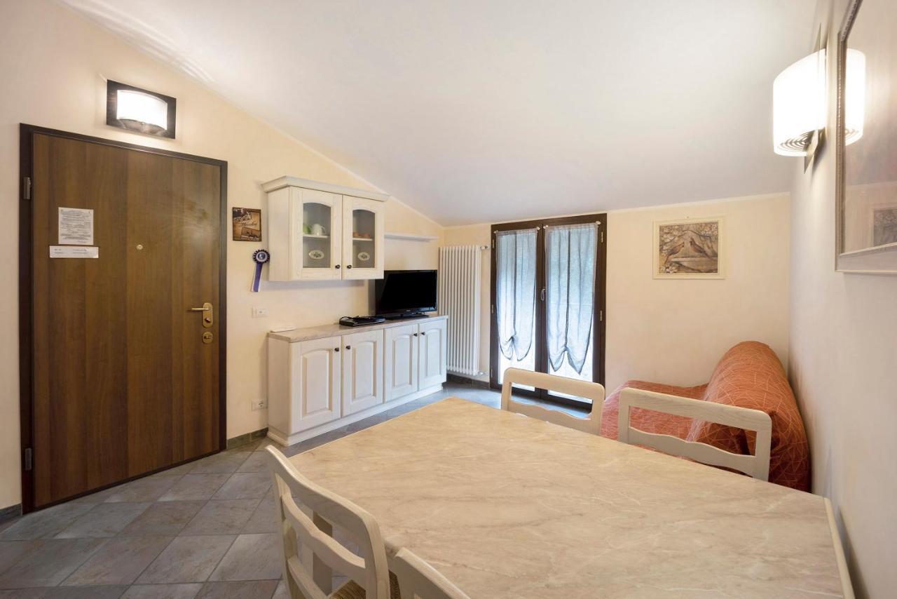 Messalina Agriturismo La Scuderia Molino Nuovo  Bagian luar foto