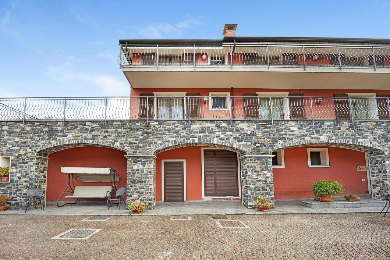 Messalina Agriturismo La Scuderia Molino Nuovo  Bagian luar foto